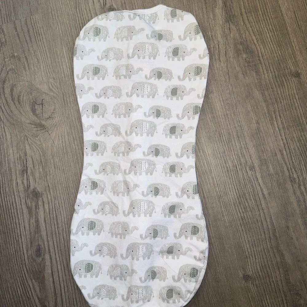 SwaddleMe Elephant Print Baby Swaddle 0-2 Month Unisex